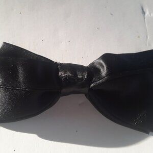 Boys Black Bow Tie w/ adjustable velcro strap, 14" to 16" diameter